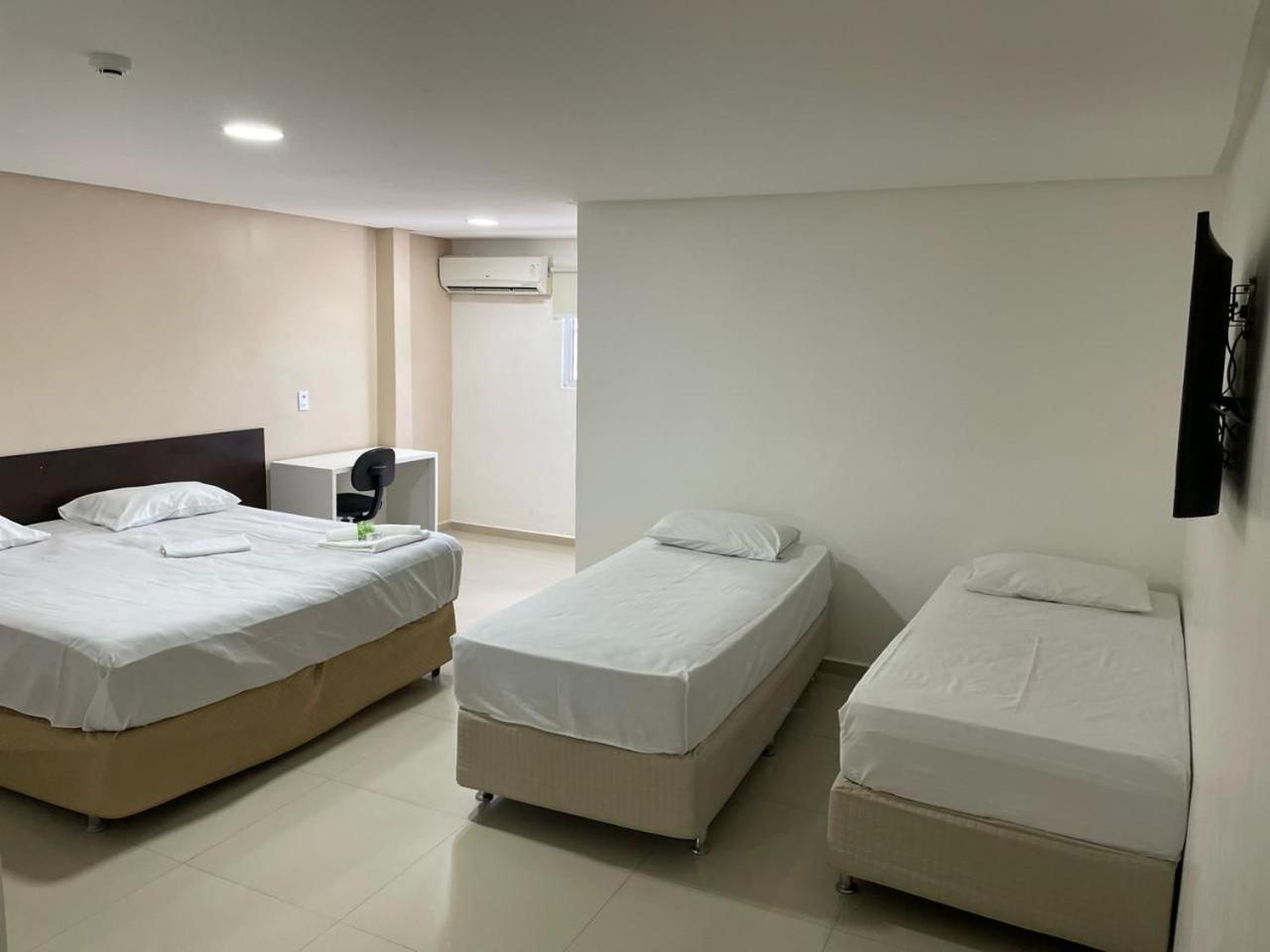 Falcao Hotel 阿拉皮拉卡 外观 照片
