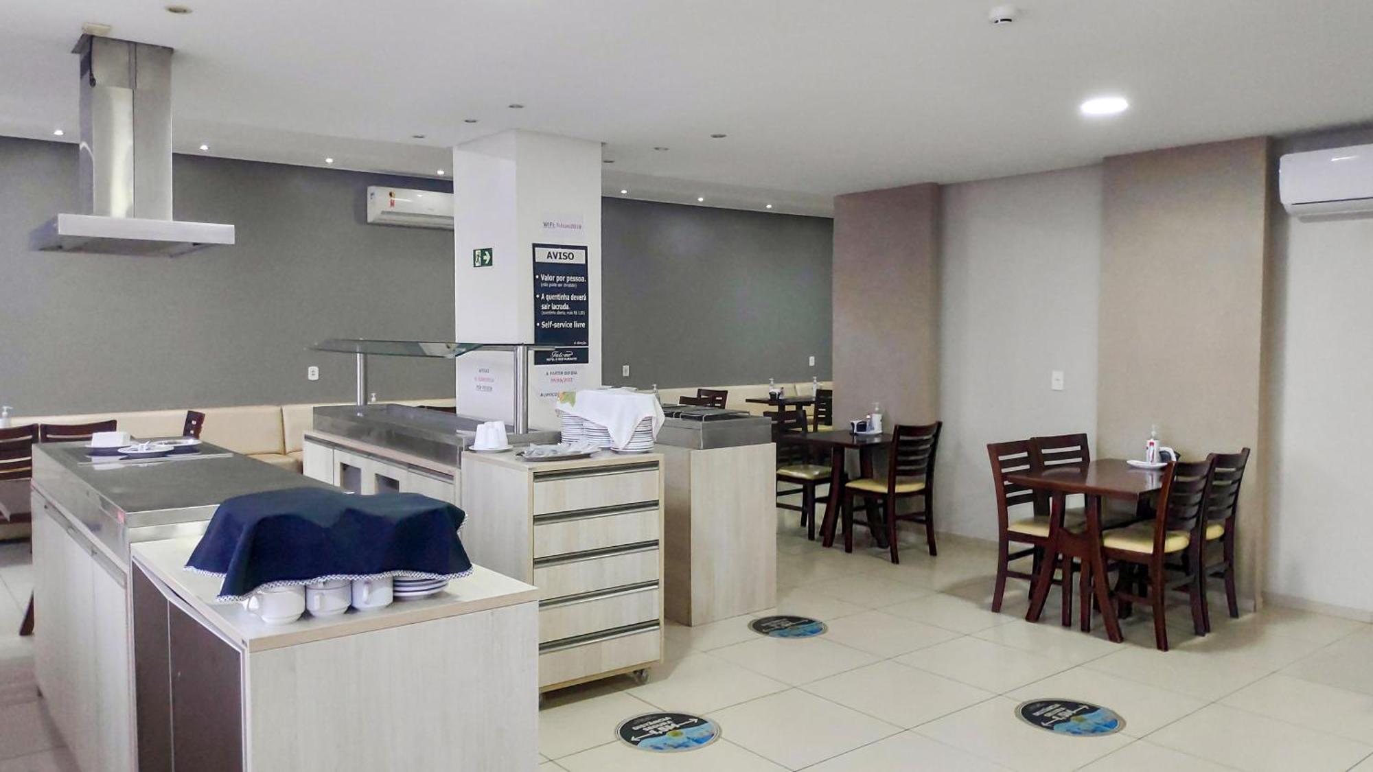Falcao Hotel 阿拉皮拉卡 外观 照片