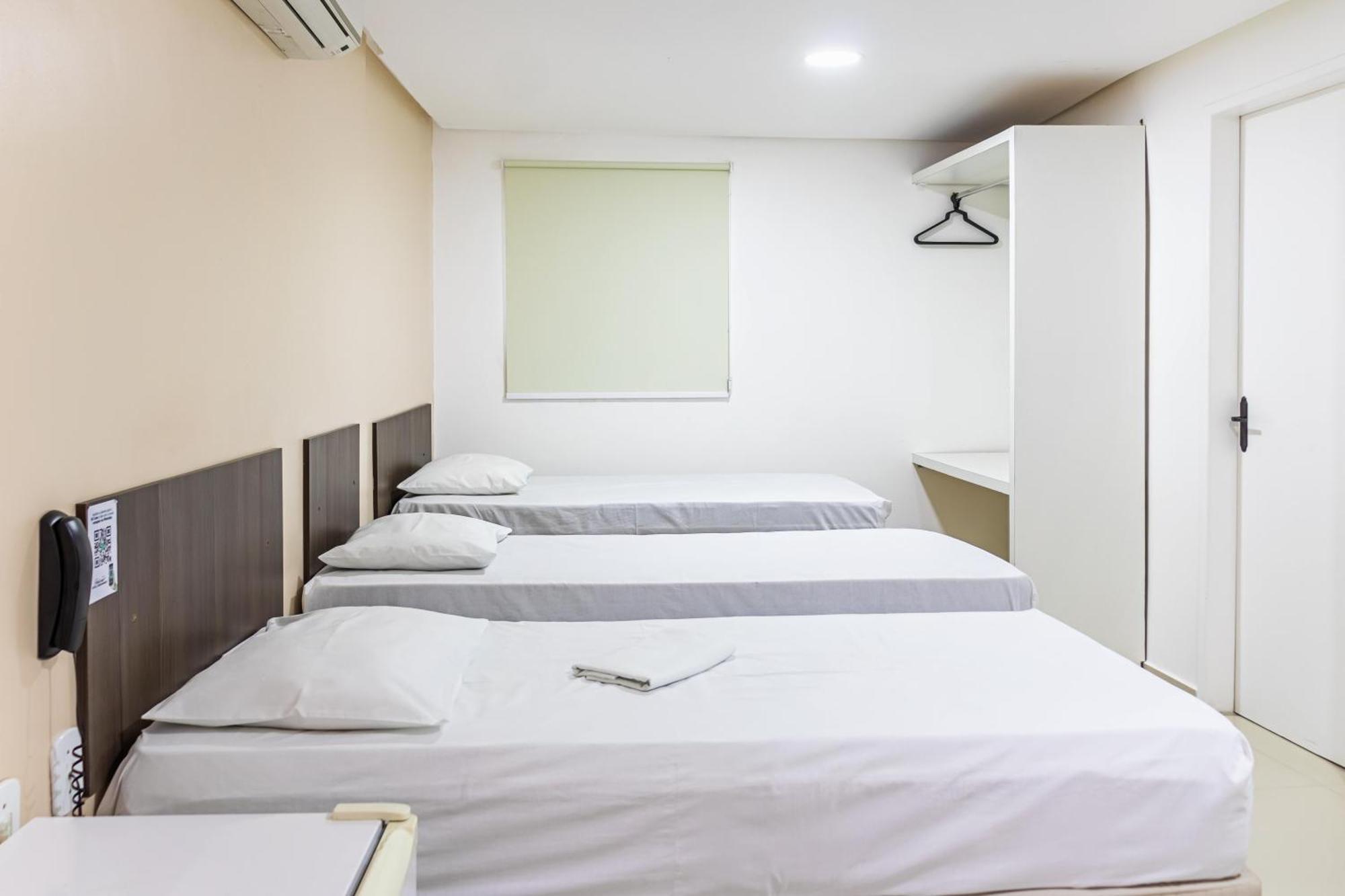 Falcao Hotel 阿拉皮拉卡 外观 照片